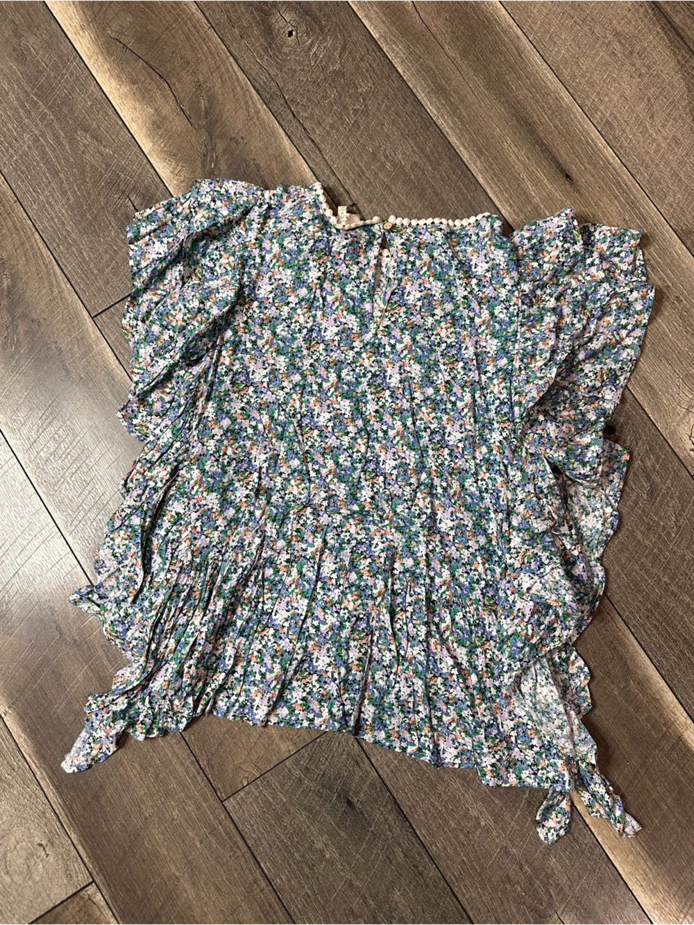 Easel Floral Ruffle Blouse - Picture 6 of 7